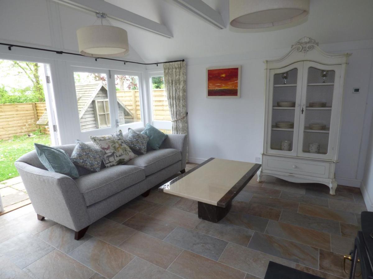Pebworth Cottage Екстериор снимка
