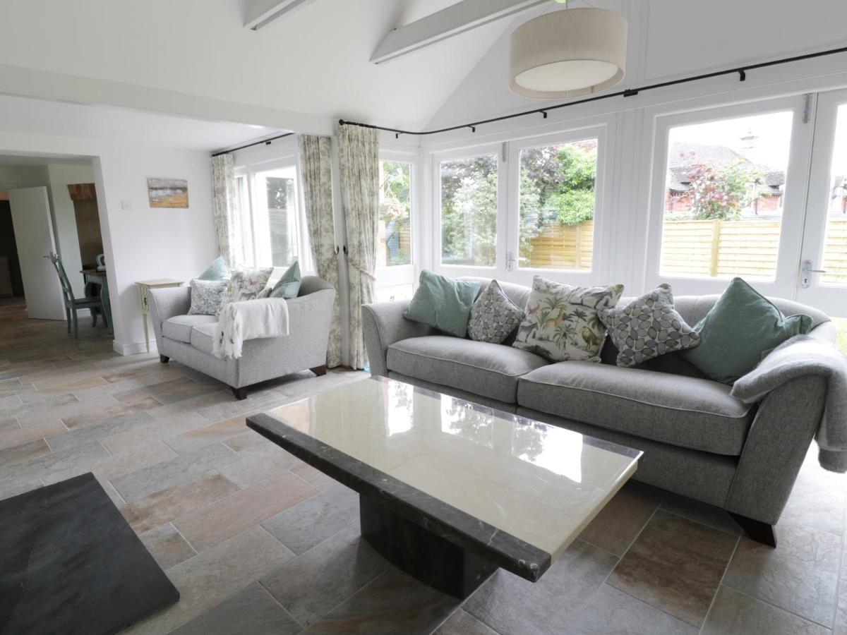 Pebworth Cottage Екстериор снимка